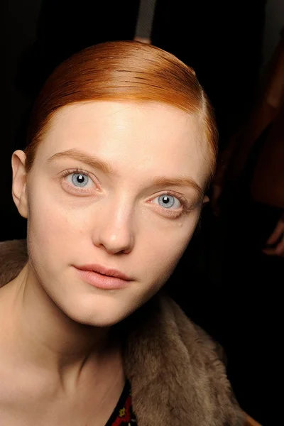 Look 3